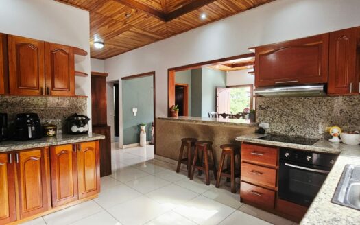 Casa En Venta En El Roble De Alajuela De Una Planta Con 4 Habitaciones Y Precio De Oportunidad. COD. 142319