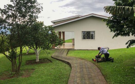 Lote En Venta En San Rafael De Montes De Oca, 1.393 m² Plano Con Vista cod.142118