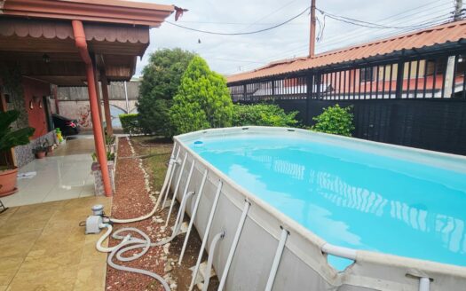 Casa En Venta En El Roble De Alajuela De Una Planta Con 4 Habitaciones Y Precio De Oportunidad. COD. 142319