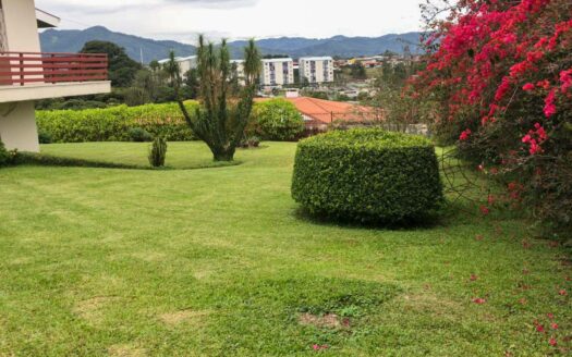 Lote En Venta En San Rafael De Montes De Oca, 1.393 m² Plano Con Vista cod.142118