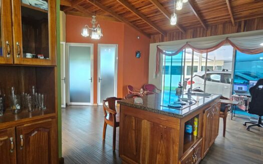Casa En Venta En San Isidro De Una Planta Con Amplio Terreno Y Precio De Oportunidad. COD. 142370