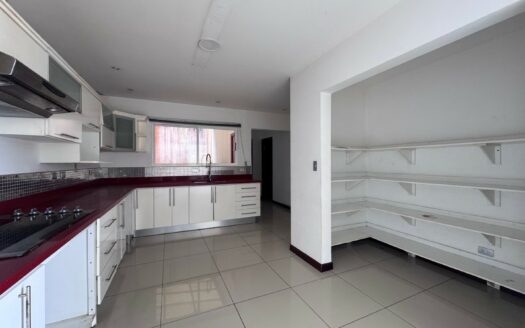 Tres Ríos: Remate Bancario en Residencial Privado con 1273 metros de Lote. #143452