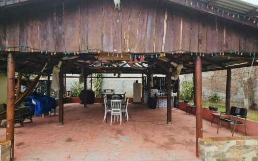 Casa Tipo Quinta En Venta En Río Segundo De Alajuela De Una Planta Y Gran Terreno con 5 Habitaciones y 10 Parqueos. COD. 143730