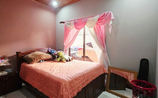 Casa En Venta En El Roble De Alajuela De Una Planta Con 4 Habitaciones Y Precio De Oportunidad. COD. 142319