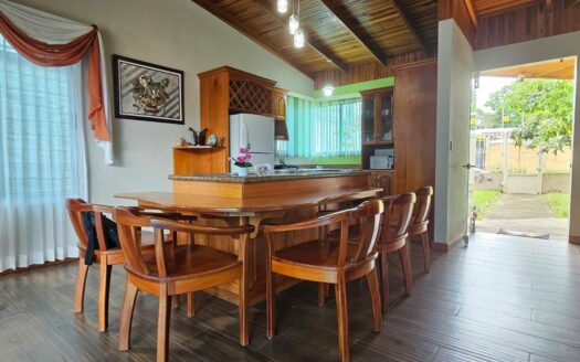 Casa En Venta En San Isidro De Una Planta Con Amplio Terreno Y Precio De Oportunidad. COD. 142370