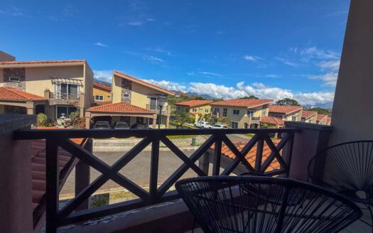 Casa En Venta En San Francisco De Heredia En Condominio, Separadas con Amplios Espacios. Código 142825