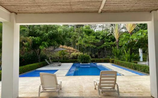 Casa moderna en Hacienda Verde – Playa Jacó – Piscina privada, lista para disfrutar Cod. 142220