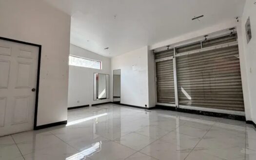 ¡REMATE BANCARIO! Oportunidad de Casa de Una Planta con Local Comercial y Amplio Terreno de 600 m2 en Tambor de Alajuela. COD. 143779