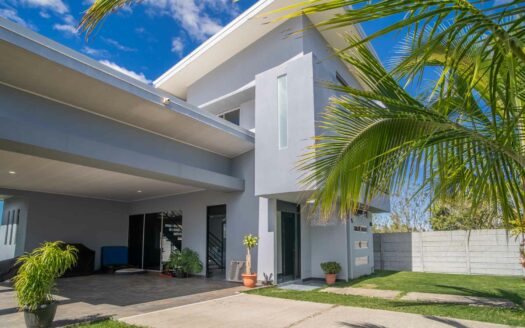 Casa En Venta En Grecia, Moderna Con Amplio Terreno Y Vista Panorámica- Home for sale in Grecia.cod.142194