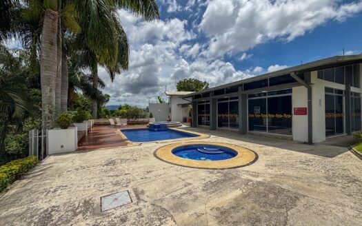 Casa En Venta En Montes De Oca, Condominio Con Amenidades Familiares cod.143422