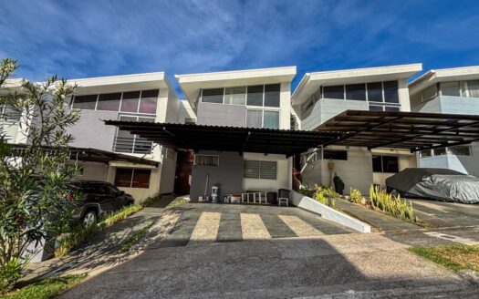 Casa En Venta En Montes De Oca, Condominio Con Amenidades Familiares cod.143422