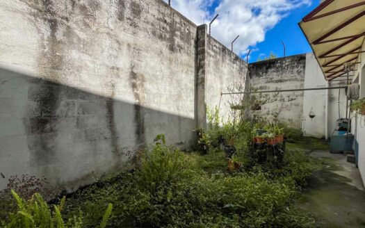 Casa en venta en San Antonio de Desamparados, ideal para vivienda o uso comercial COD#142618