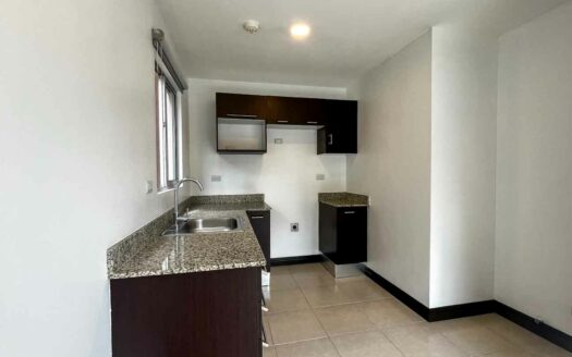 Apartamento en San Sebastián, San José primer piso, con piscina y seguridad COD#143582
