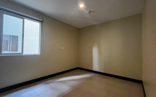 Apartamento en San Sebastián, San José primer piso, con piscina y seguridad COD#143582