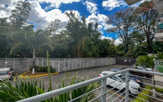 Apartamento en San Sebastián, San José primer piso, con piscina y seguridad COD#143582