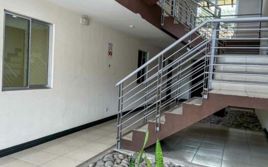 Apartamento en San Sebastián, San José primer piso, con piscina y seguridad COD#143582