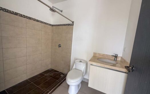 Apartamento En Venta En San Pablo De Heredia, 2 habitaciones y en Planta Baja. Remate Bancario. Código 142981