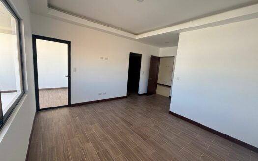 Espectaculares Casas en venta- Condominio en Agua Caliente de Cartago. Cod. 142087