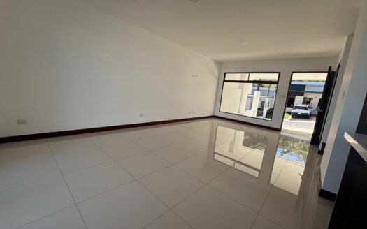 Espectaculares Casas en venta- Condominio en Agua Caliente de Cartago. Cod. 142087