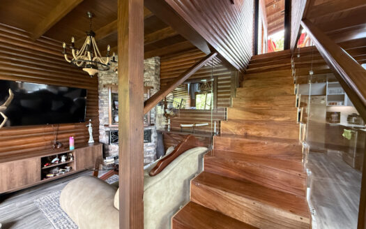 Hermosa Propiedad de 183.732 m2 en Las Montañas de Bajo La Hondura, Dulce Nombre de Coronado COD 143811