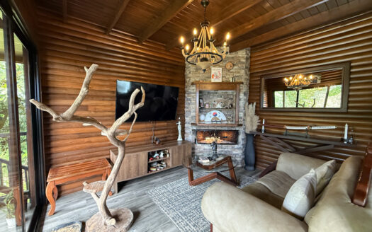 Hermosa Propiedad de 183.732 m2 en Las Montañas de Bajo La Hondura, Dulce Nombre de Coronado COD 143811