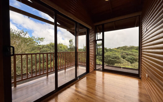 Hermosa Propiedad de 183.732 m2 en Las Montañas de Bajo La Hondura, Dulce Nombre de Coronado COD 143811