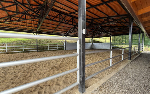 Hermosa Propiedad de 183.732 m2 en Las Montañas de Bajo La Hondura, Dulce Nombre de Coronado COD 143811