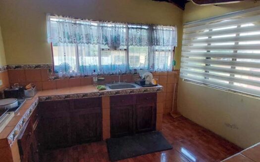 Propiedad Mixta En Venta En Santo Domingo De Heredia, Frente Amplio Y Alta Plusvalía. Código 143206