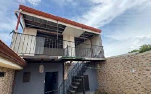 Casa En Venta En San Pablo De Heredia, Remate Bancario Con Dos Departamentos. Código 142967
