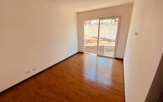 Apartamento En Venta En San Pablo De Heredia, Remate Bancario De Contado. Código 142981