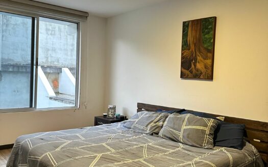 Increíble Oportunidad !!! Apartamento en San Antonio de Escazú, en una zona de fácil acceso a Escazú, ruta 27 y supermercados. Cód 142580