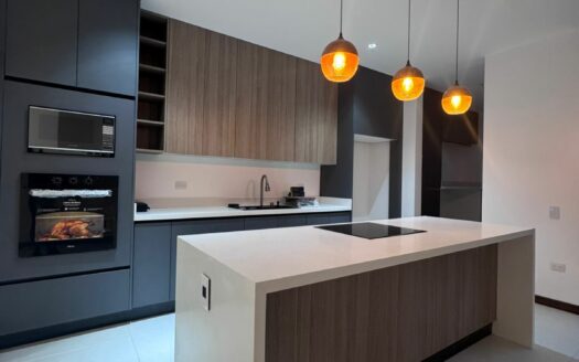 Curridabat: Estrene casa en Av. del Este, 4 habitaciones #143132