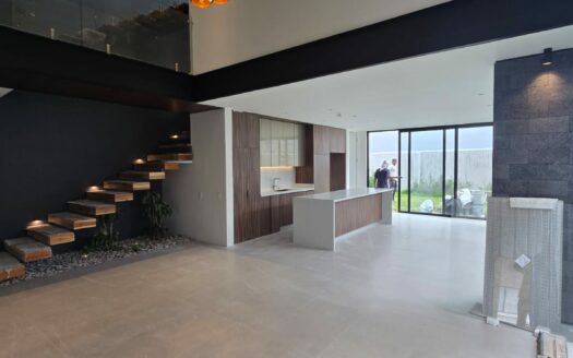 Curridabat: Estrene casa en Av. del Este, 4 habitaciones #143132