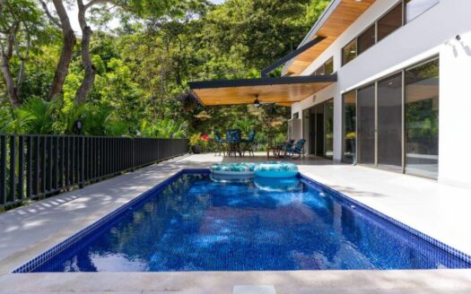 Casa En Venta En Atenas, Hacienda Atenas Con Piscina Y Lote De 7.012 m² – House For Sale In Atenas, Hacienda Atenas With Pool And 7,012 m² cod.144200