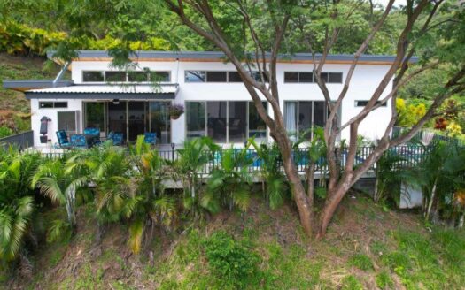 Casa En Venta En Atenas, Hacienda Atenas Con Piscina Y Lote De 7.012 m² – House For Sale In Atenas, Hacienda Atenas With Pool And 7,012 m² cod.144200