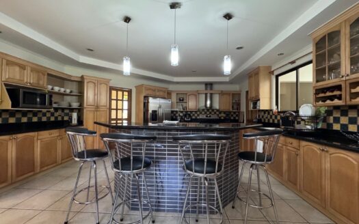 Tres Ríos: Amplia Casa en Residencial Sierras de la Unión con 486 Metros de Lote. #145045