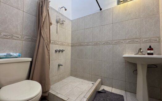 Tres Ríos: Casa de Una Planta en Residencial Monserrat con 200 Metros de Lote. #145672