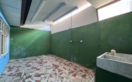 Tres Ríos: Casa a Remodelar con Condiciones Especiales de Financiamiento en Urbanización Florencio Del Castillo. #144833