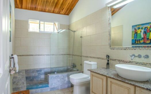 Casa En Venta En Atenas, Hacienda Atenas Con Piscina Infinity Y Amplio Terreno – House For Sale In Atenas, Hacienda Atenas With Infinity Pool And Large Lot.cod.144035