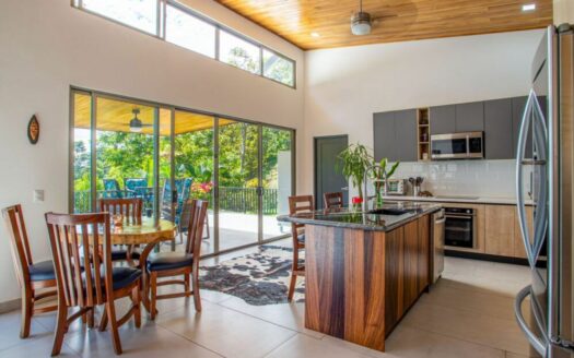 Casa En Venta En Atenas, Hacienda Atenas Con Piscina Y Lote De 7.012 m² – House For Sale In Atenas, Hacienda Atenas With Pool And 7,012 m² cod.144200