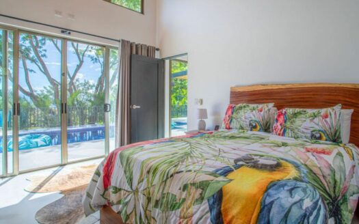 Casa En Venta En Atenas, Hacienda Atenas Con Piscina Y Lote De 7.012 m² – House For Sale In Atenas, Hacienda Atenas With Pool And 7,012 m² cod.144200