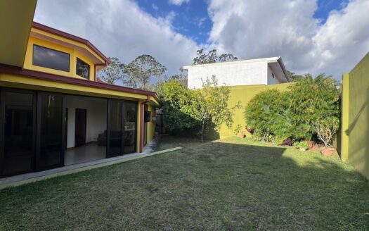 Tres Ríos: Amplia Casa en Residencial Sierras de la Unión con 486 Metros de Lote. #145045