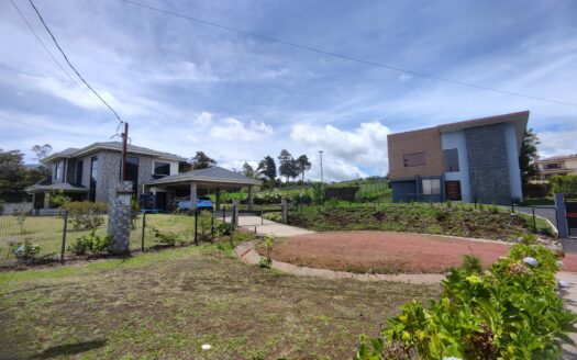 Hermoso y amplio lote de 750 m2 con espectaculares vistas en exclusivo condominio en Poás de Alajuela a precio de OPORTUNIDAD! COD. 146028