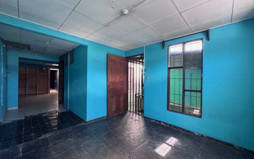 Tres Ríos: Casa a Remodelar con Condiciones Especiales de Financiamiento en Urbanización Florencio Del Castillo. #144833