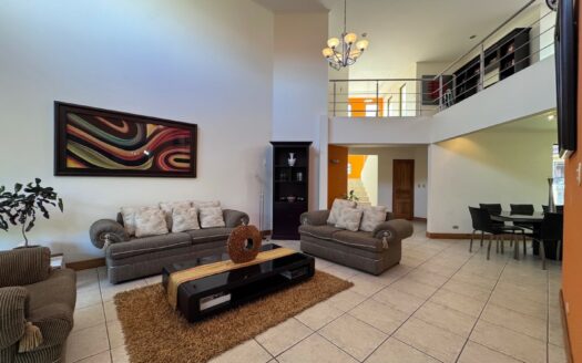 Tres Ríos: Amplia Casa en Residencial Sierras de la Unión con 486 Metros de Lote. #145045