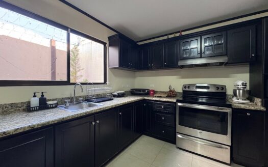 Tres Ríos: Hermosa Casa en Condominio Vistas de Monserrat con 3 Habitaciones. #144501