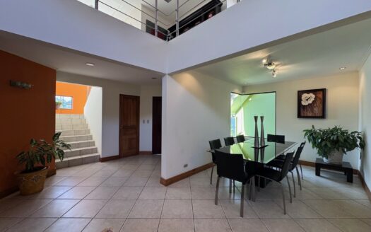 Tres Ríos: Amplia Casa en Residencial Sierras de la Unión con 486 Metros de Lote. #145045