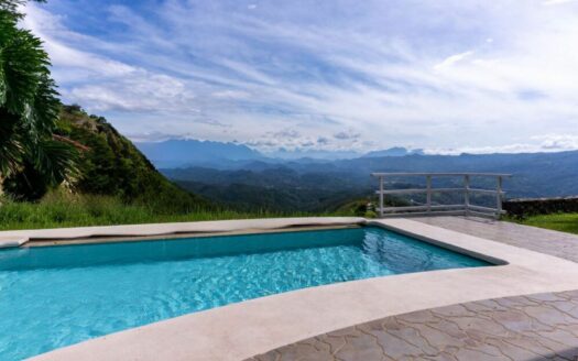 Casa En Venta En Atenas, Hacienda Atenas Con Piscina Infinity Y Amplio Terreno – House For Sale In Atenas, Hacienda Atenas With Infinity Pool And Large Lot.cod.144035