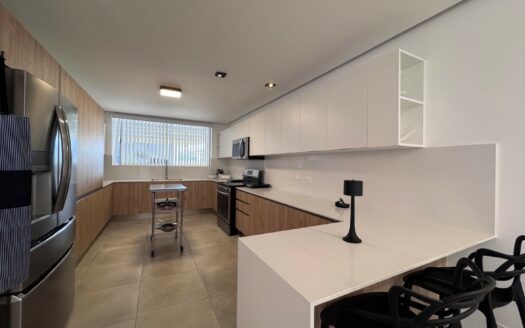 Curridabat: Casa en Condominio Ayarco 385 100% Amueblada con Espectaculares Acabados + 3 Parqueos. #145684