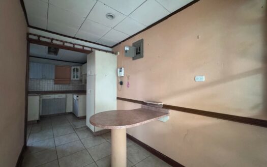 Tres Ríos: Casa a Remodelar con Condiciones Especiales de Financiamiento en Urbanización Florencio Del Castillo. #144833